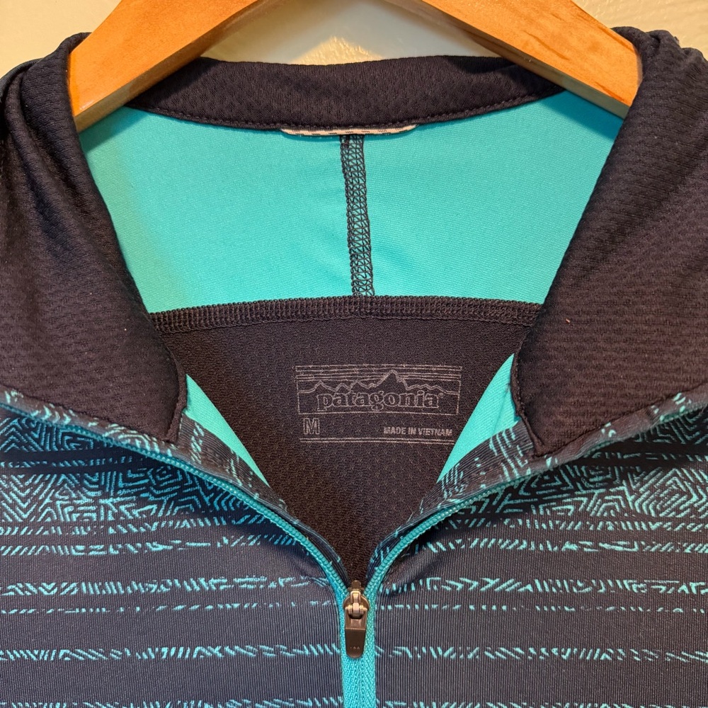 Patagonia Women's Blue Quarter Zip Top